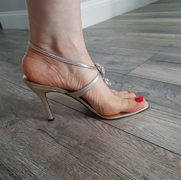 Stuart Weitzman shoes - Picture 3 of 6